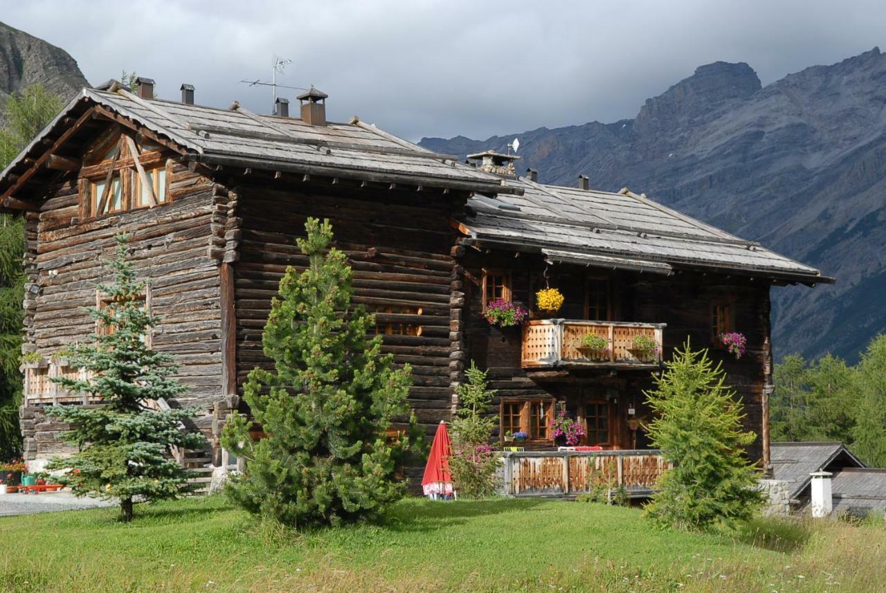 Hotel St. Michael Ливиньо Екстериор снимка
